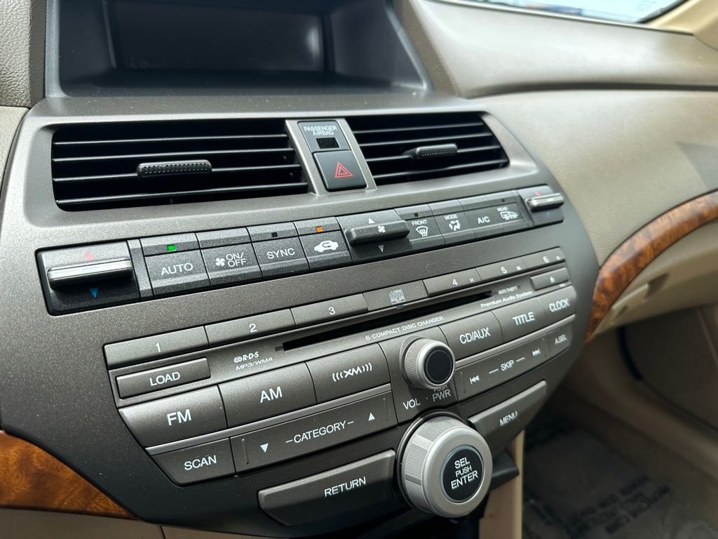 Used 2010 Silver Honda EX-L image 5