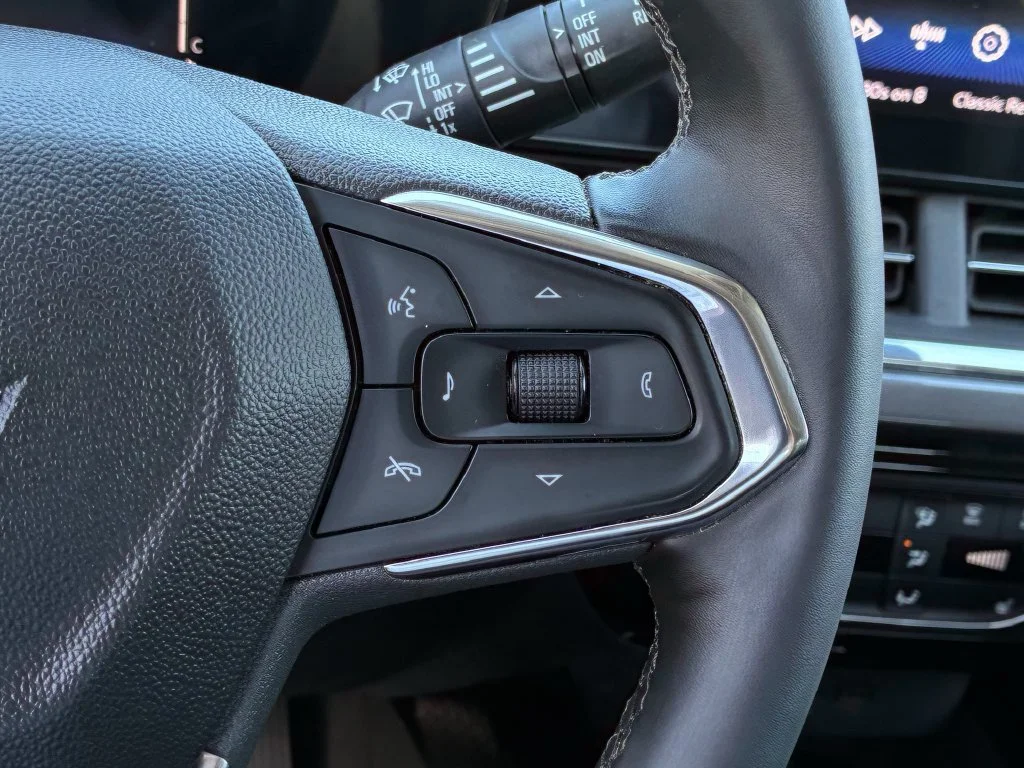 Used 2025 Mosaic Black Metallic Chevrolet ACTIV image 31