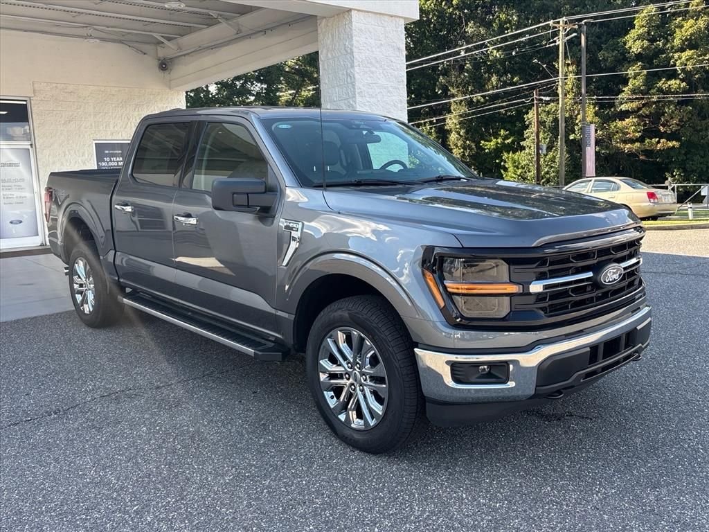 New 2026 Carbonized Gray Metallic Ford XLT image 21