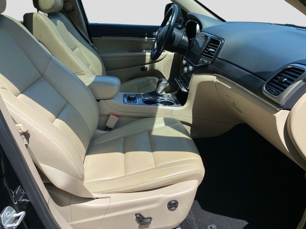 Used 2021 Black Jeep Limited image 27