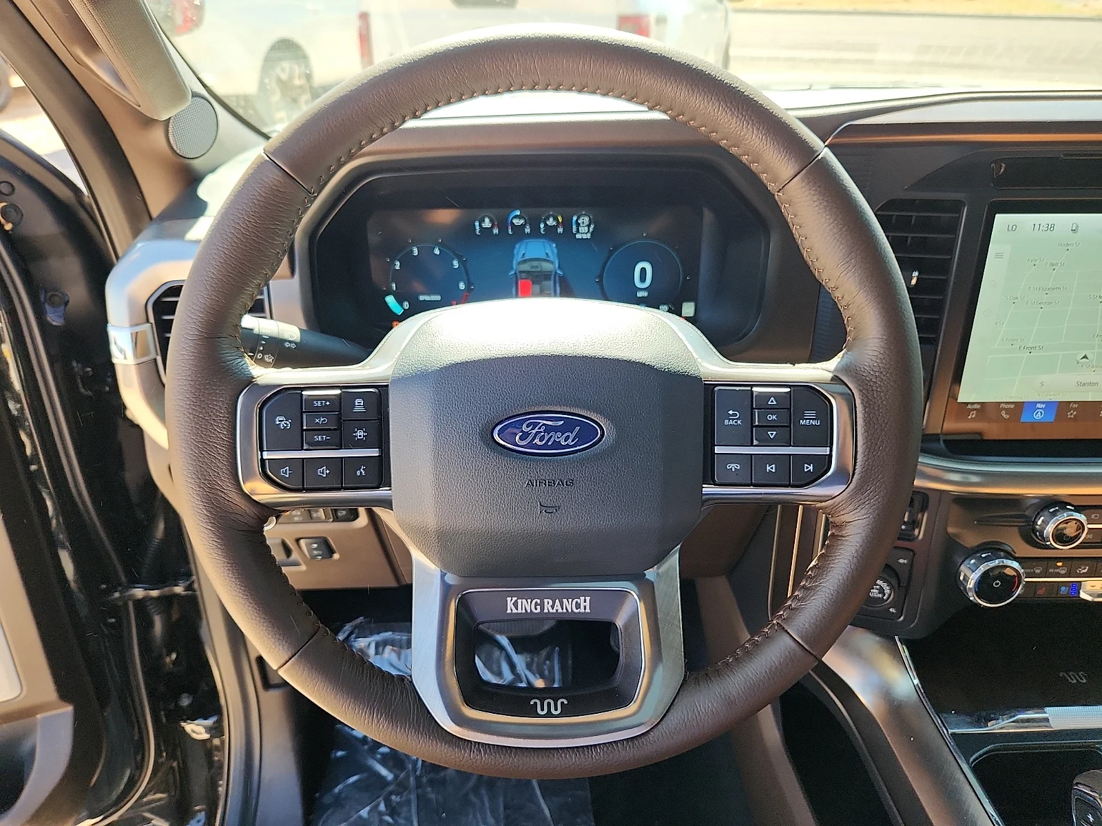 New 2026 Agate Black Metallic Ford King Ranch image 21