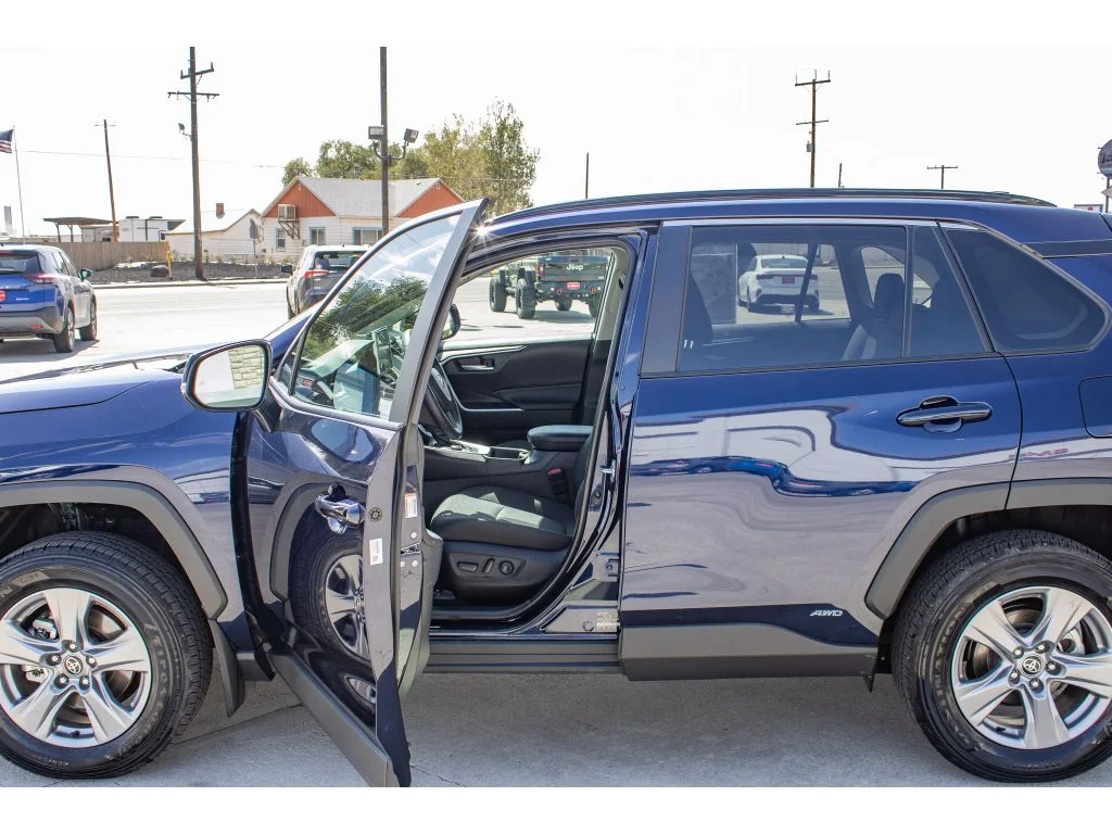 Used 2025 Blueprint Toyota Hybrid XLE image 27