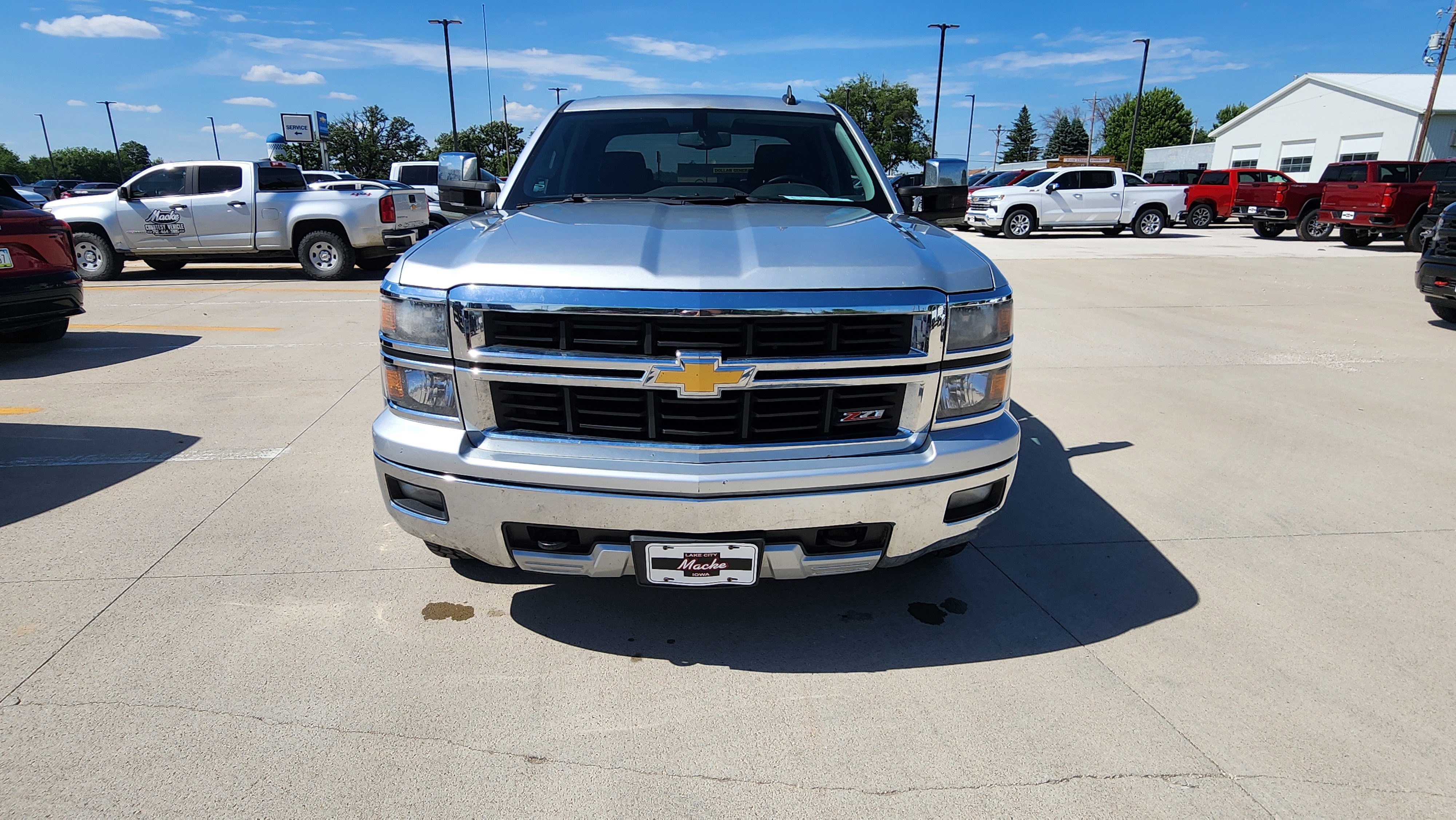 Used 2015 Chevrolet Silverado 1500 LT with VIN 3GCUKREC7FG183792 for sale in Lake City, IA