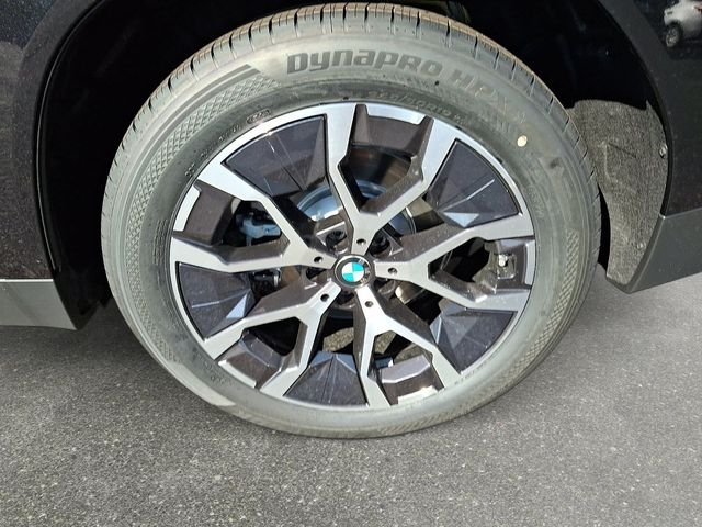 New 2026 Black Sapphire Metallic BMW 30 xDrive image 8