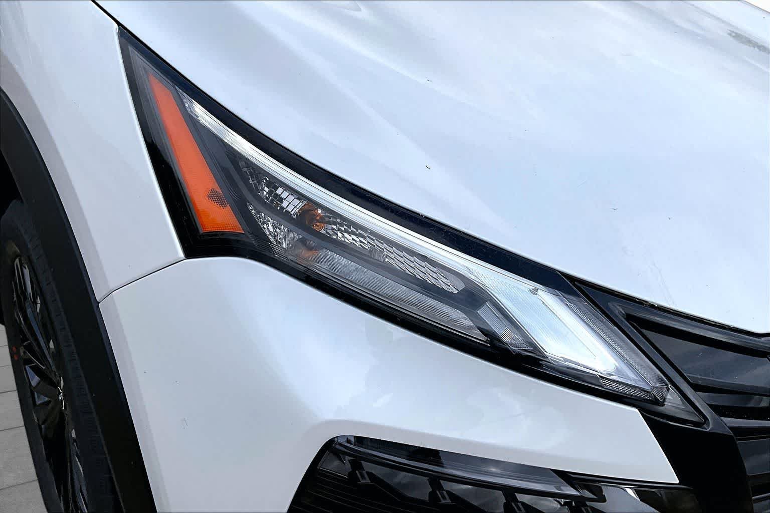 New 2026 Everest White Pearl Tricoat Nissan Dark Armor image 19