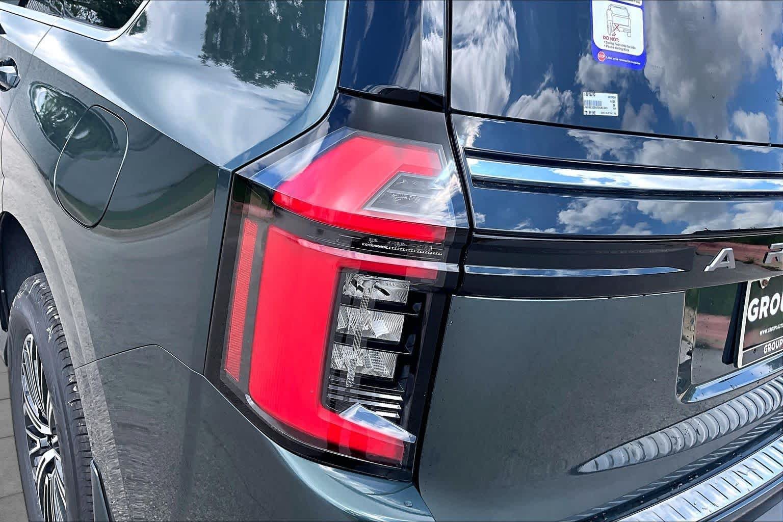 New 2026 Alpine Metallic Nissan Platinum image 12