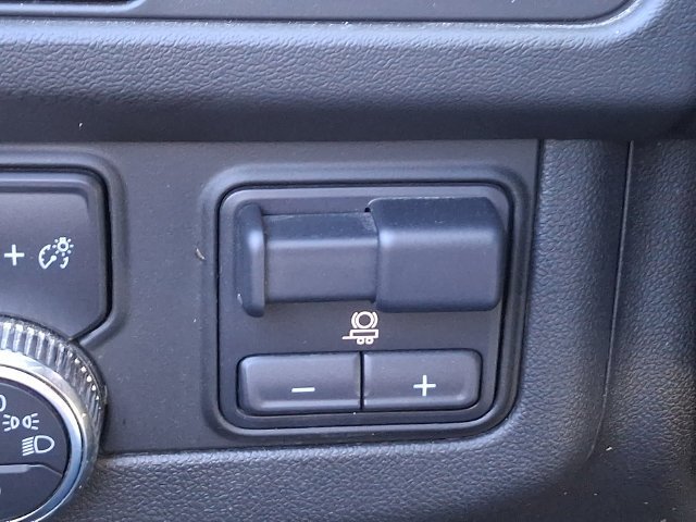2024 GMC Yukon SLT - Photo 25