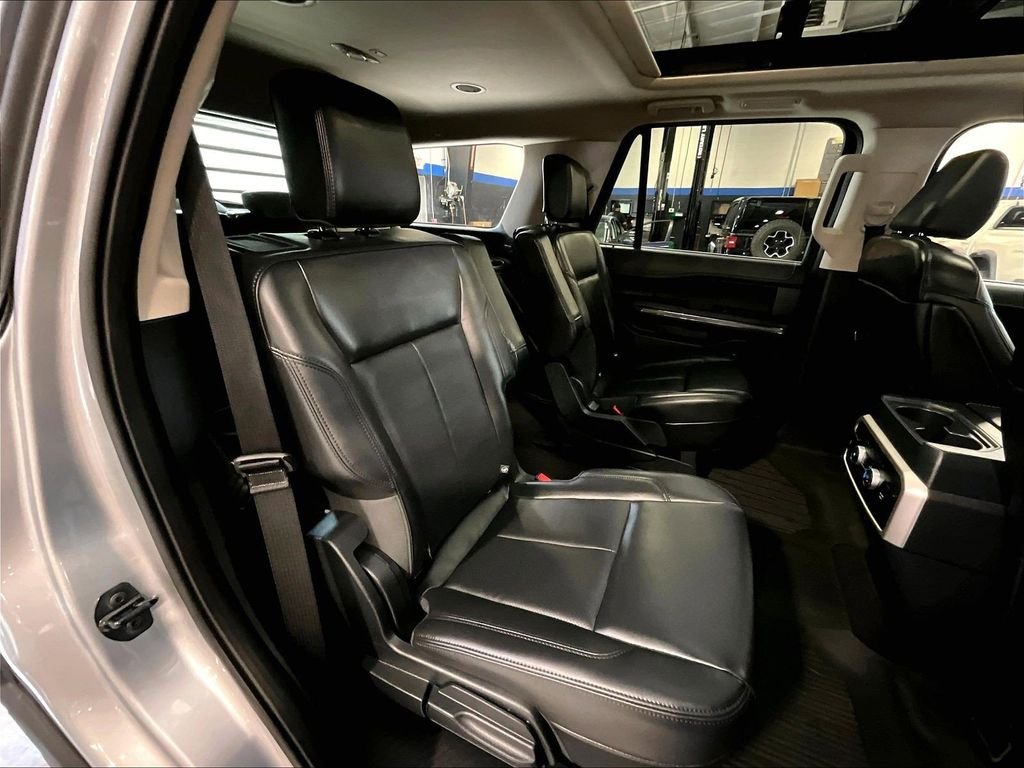 Used 2024 Silver Ford XLT image 16
