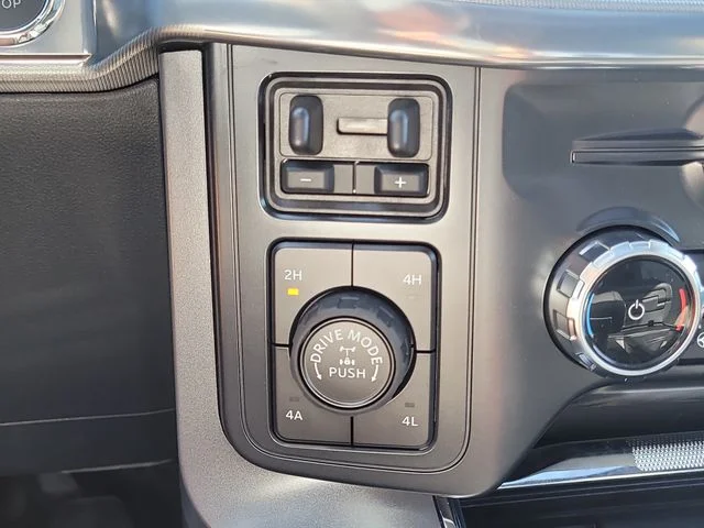 New 2026 White Metallic Ford Lariat image 30