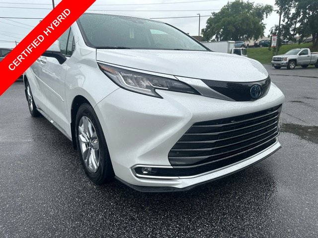 2023 Toyota Sienna Limited