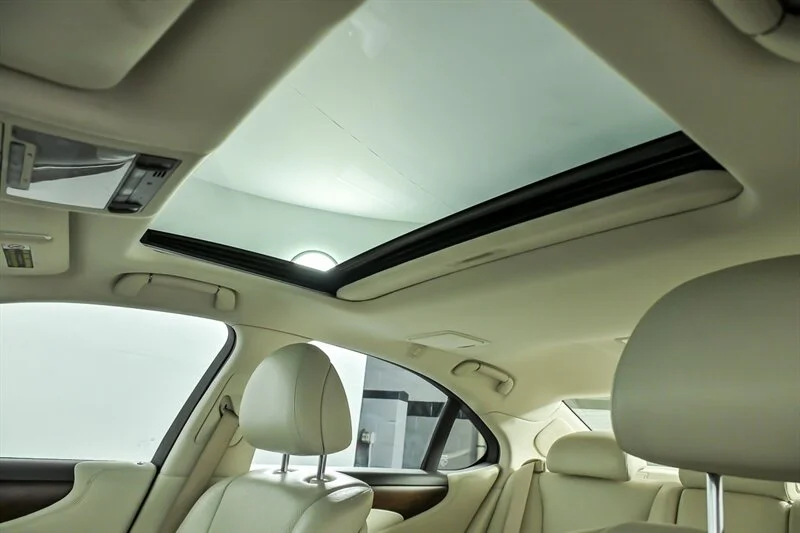 Used 2012 Obsidian Lexus  image 17