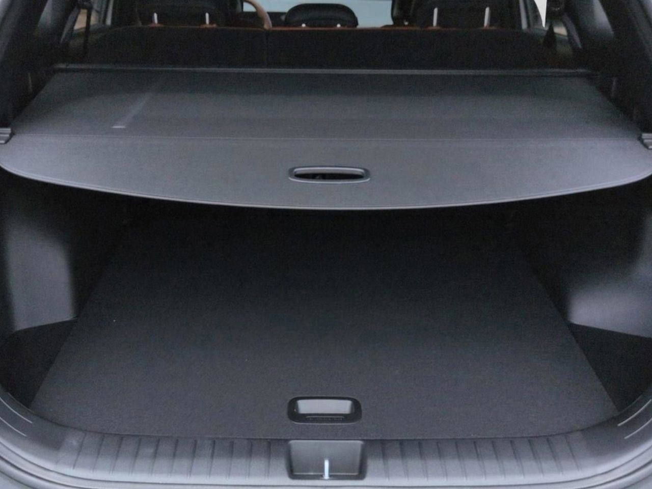 New 2026 Shadow Matte Gray Kia X-Line image 16