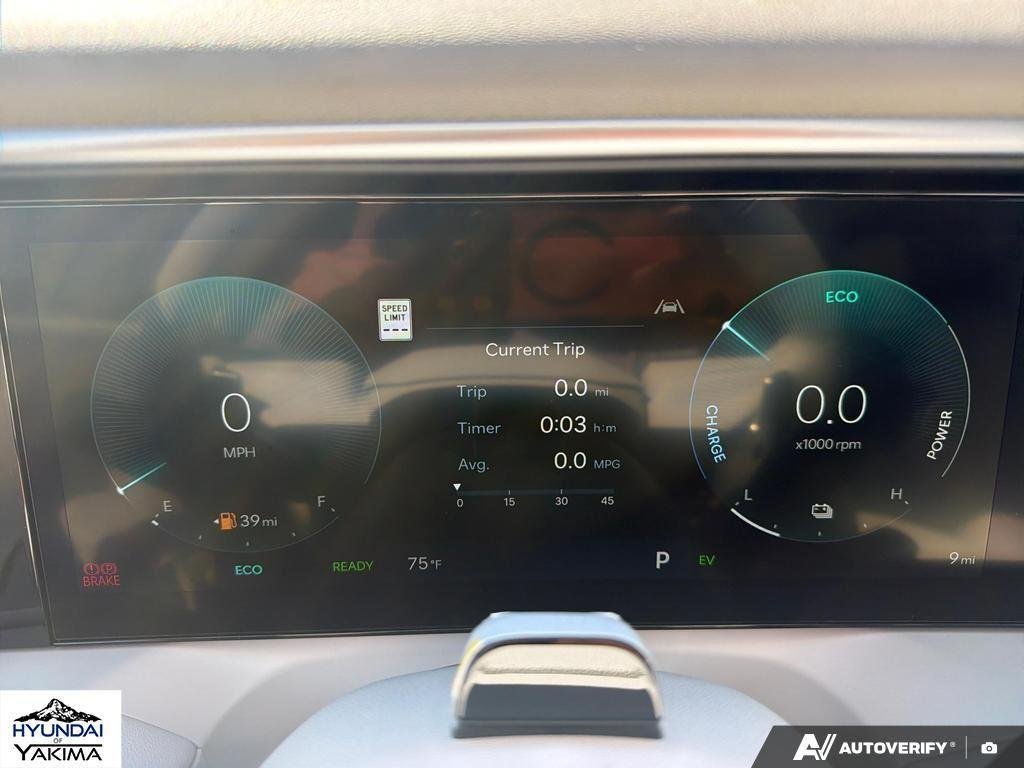 New 2026 Creamy White Pearl Hyundai SEL 8P image 15