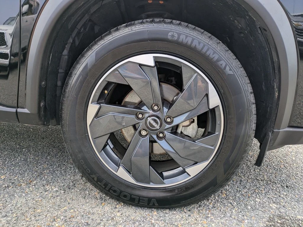 Certified Used 2025 Super Black Nissan SV image 12