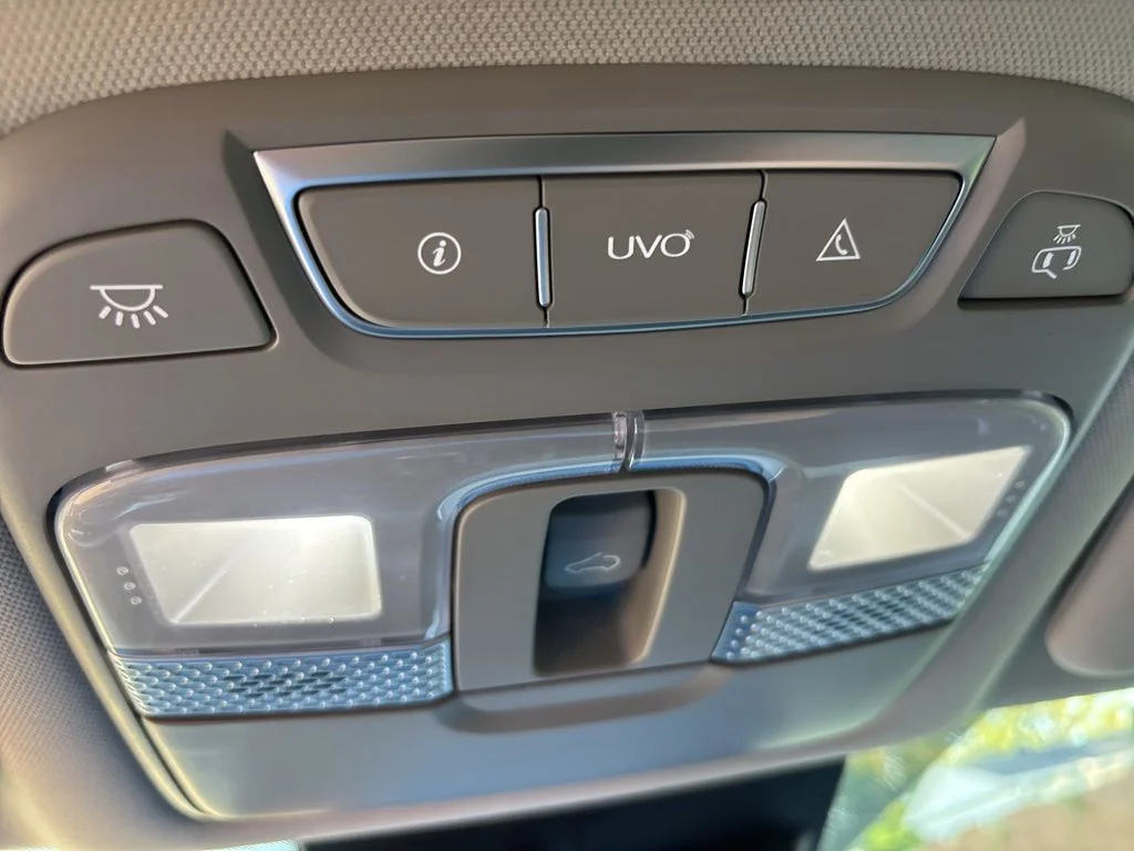 Used 2022 Gray Kia EX image 41