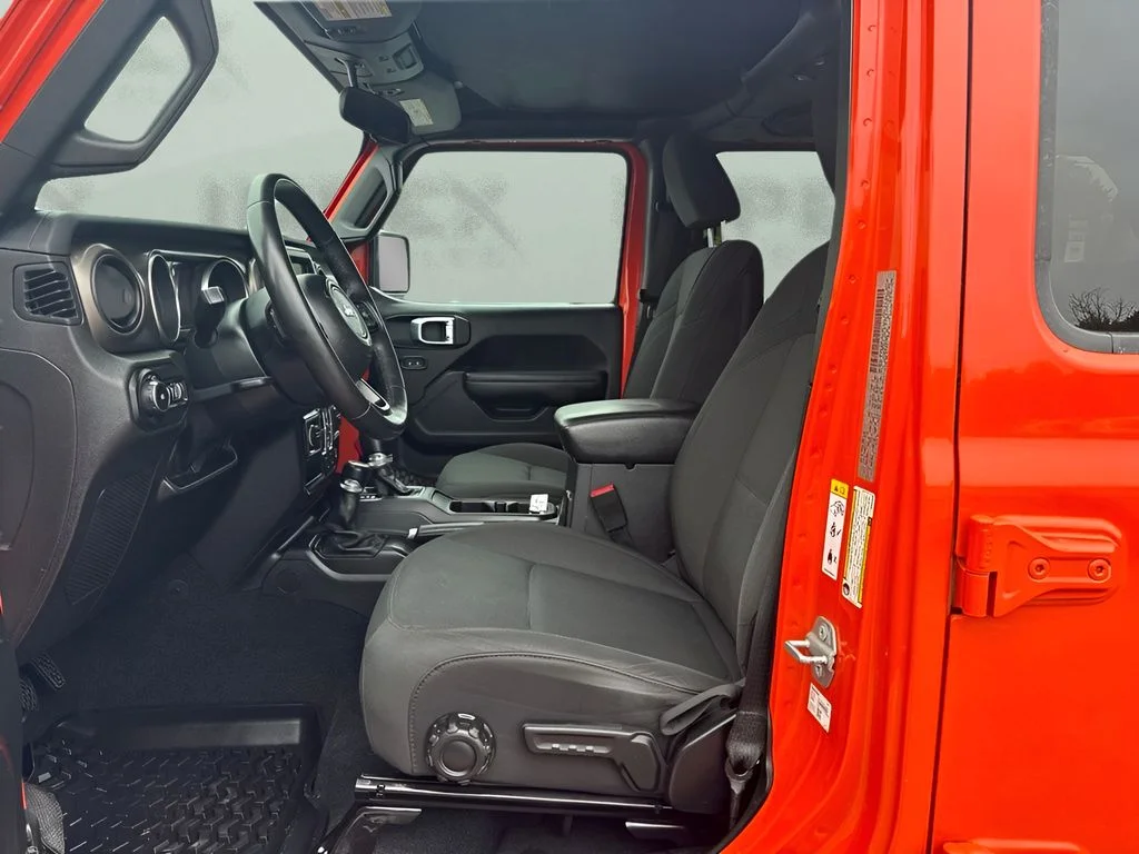Used 2018 Orange Jeep Unlimited Sport S image 5