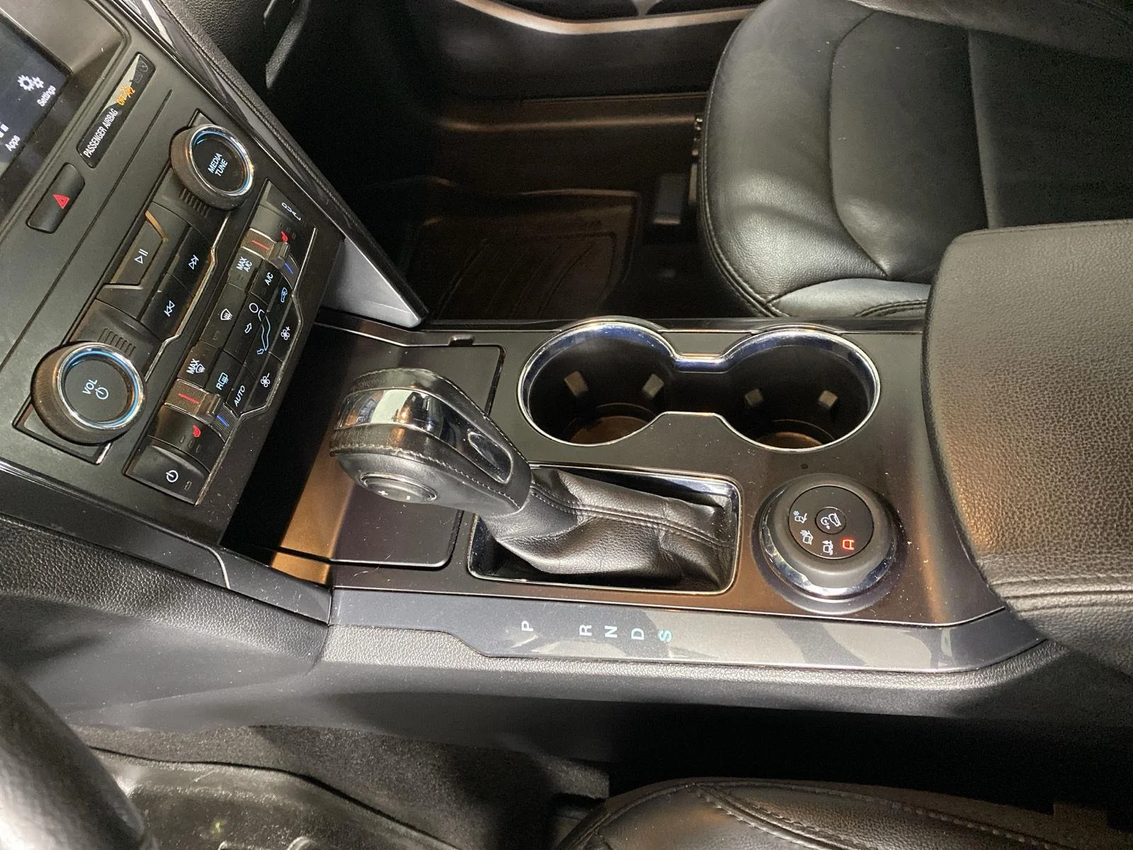Used 2018 Ingot Silver Ford XLT image 22