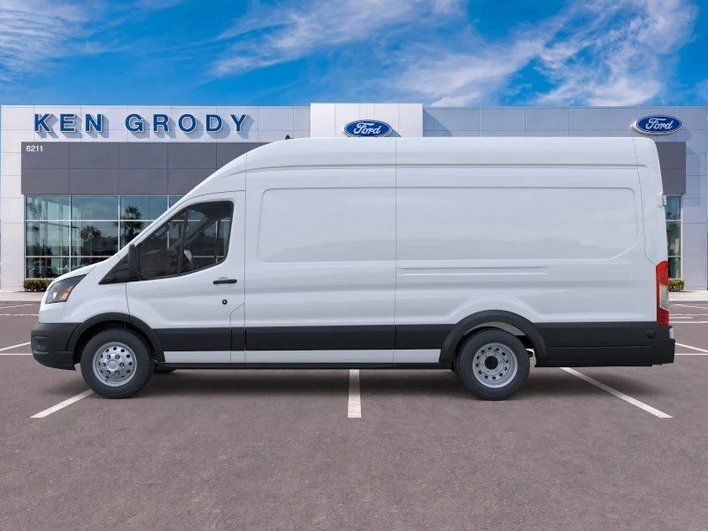 New 2026 Oxford White Ford Base image 3