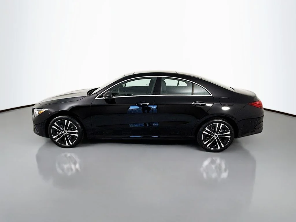 Used 2026  Mercedes-Benz CLA 250 image 2