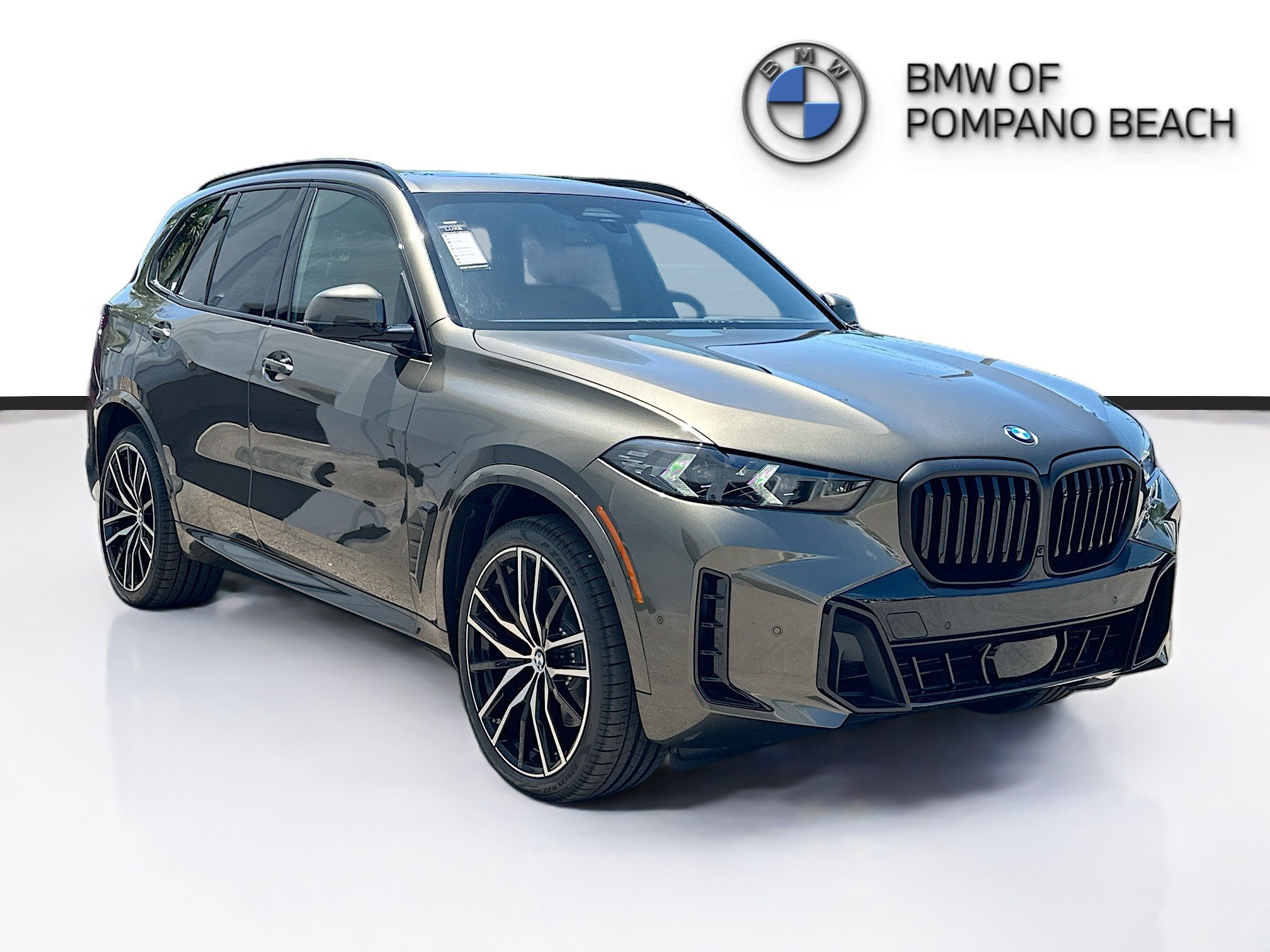 New 2026 Manhattan Green Metallic BMW sDrive40i image 1