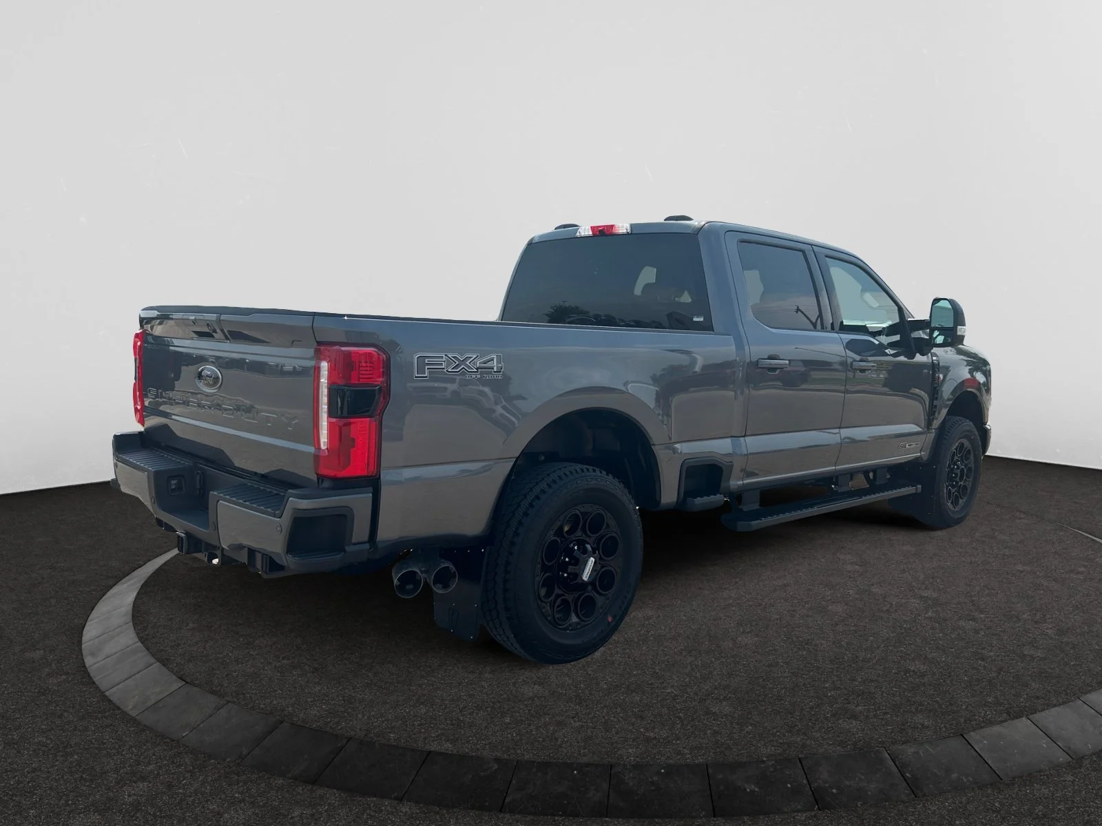 New 2026 Carbonized Grey Metallic Ford XLT image 5
