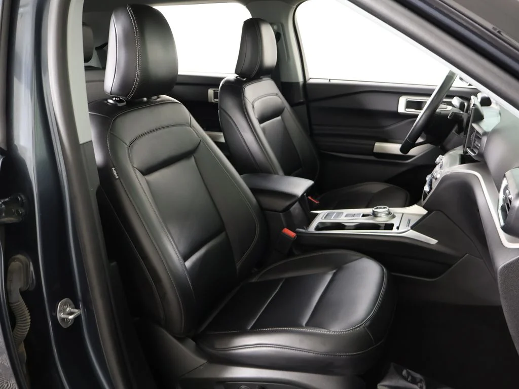 Used 2024 Blue Ford XLT image 24