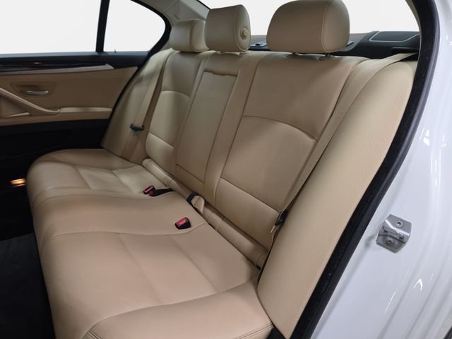 Used 2016 Alpine White BMW 528i xDrive image 13