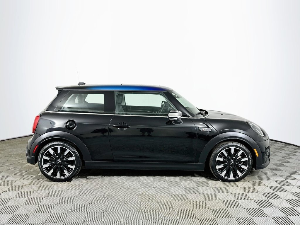 Certified Used 2023 Midnight Black MINI  image 4