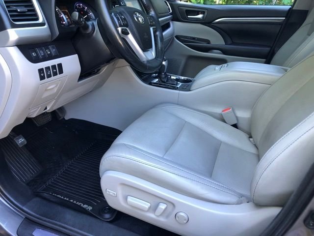 Used 2017 Predawn Gray Mica Toyota Limited Platinum image 23