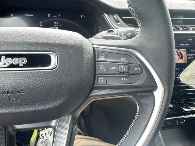 New 2026 Bright White Clearcoat Jeep Laredo image 22