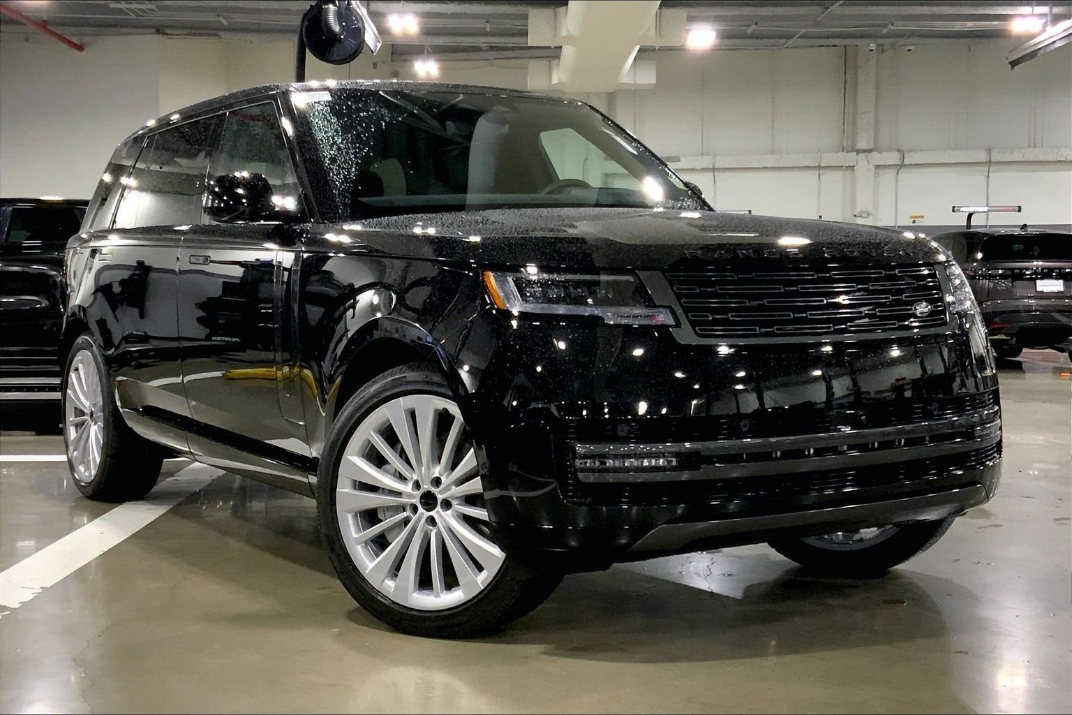 New 2026 Santorini Black Land Rover SE LWB 7-Seats / V8 image 2