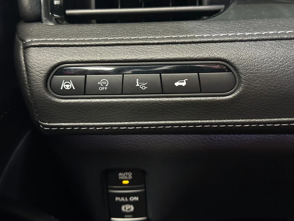 Certified Used 2025 Dynamic Metal INFINITI SENSORY image 13