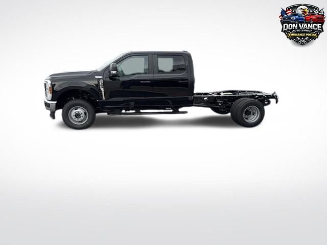2026 Ford F-350 Super Duty Chassis Cab