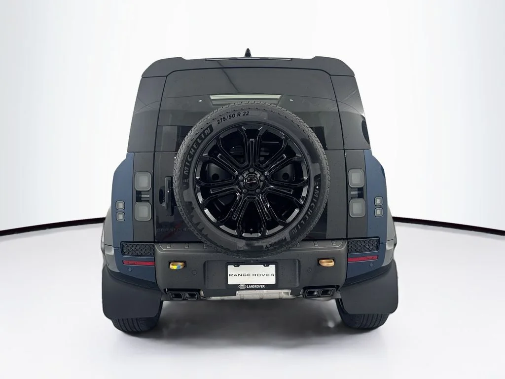 New 2026 Sargasso Blue Land Rover OCTA image 6