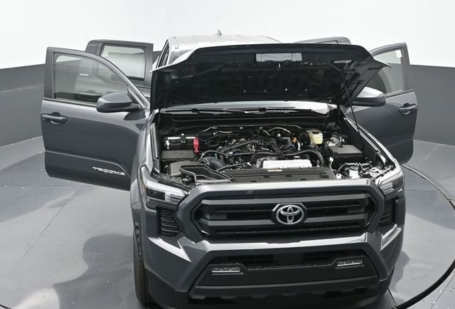 Used 2025 Underground Toyota SR5 image 33