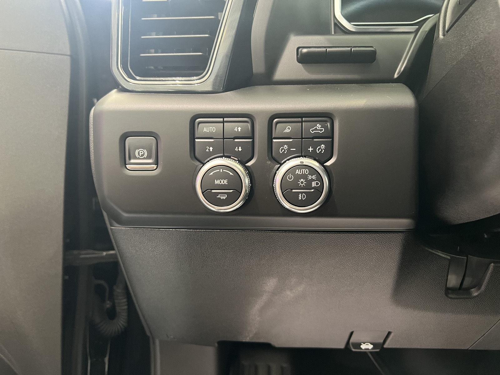Used 2025 Onyx Black GMC AT4 image 12