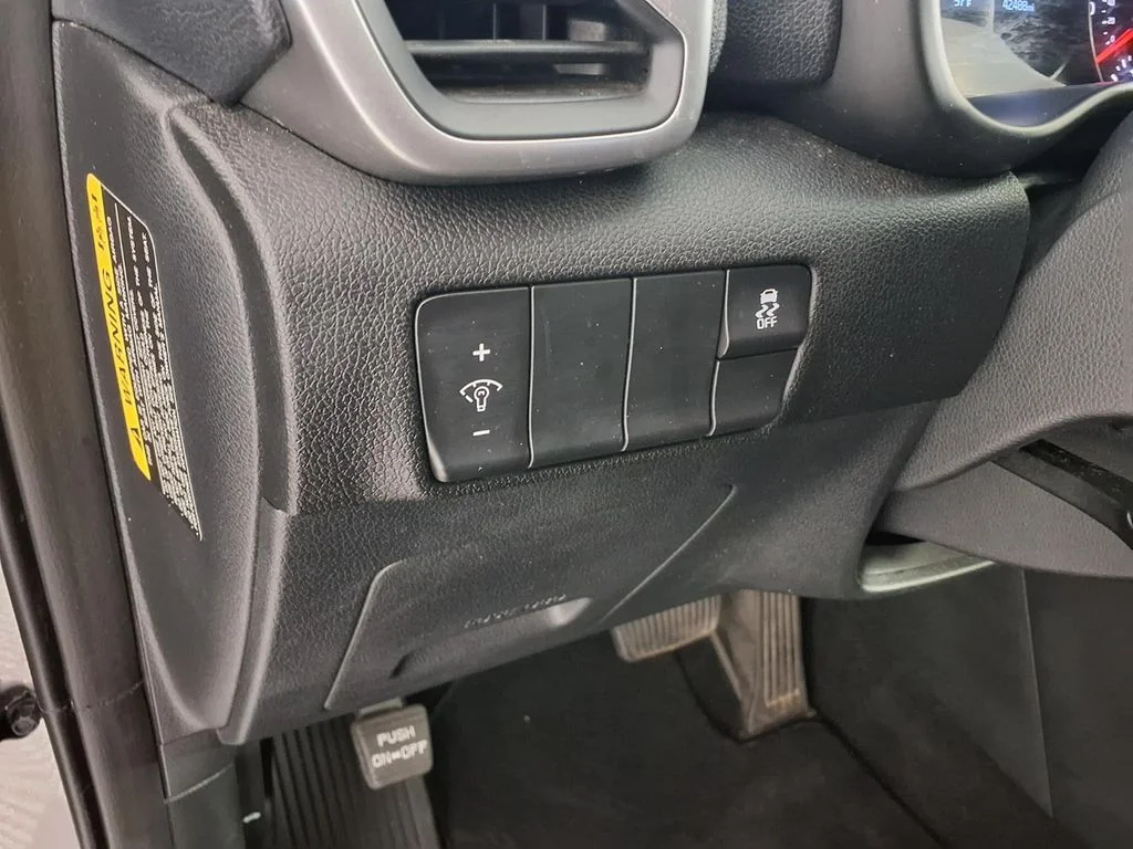 Certified Used 2019 Gray Kia LX image 16