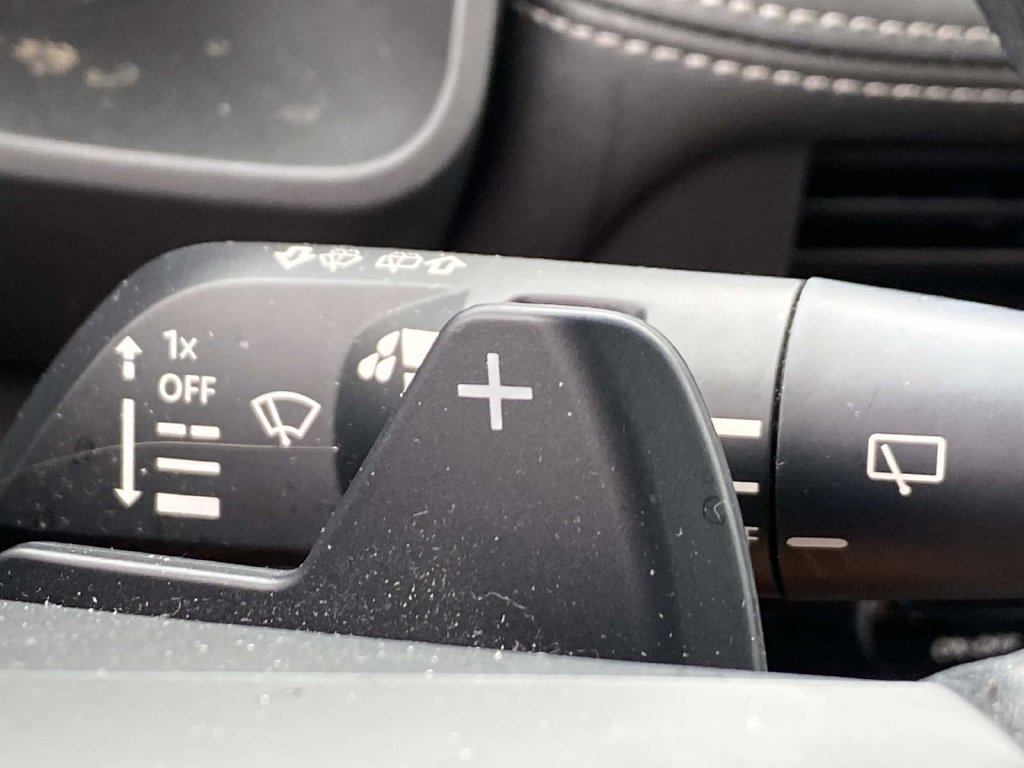 2024 Nissan Rogue SV - Photo 18