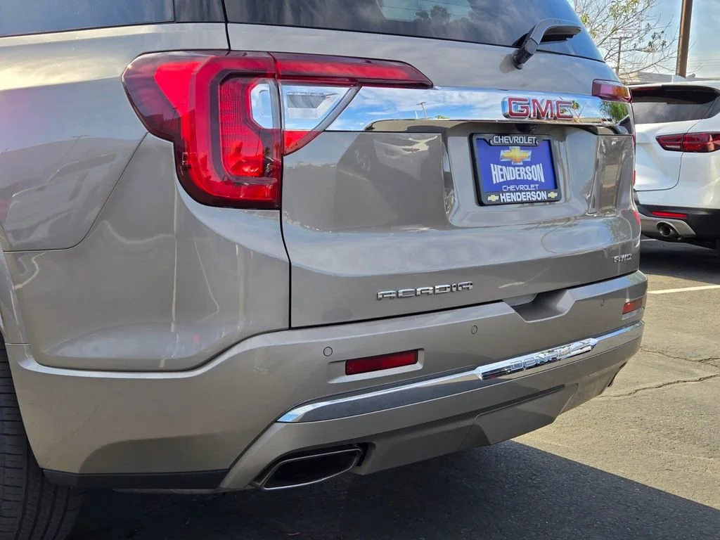 Used 2023 Light Stone Metallic GMC Denali image 5