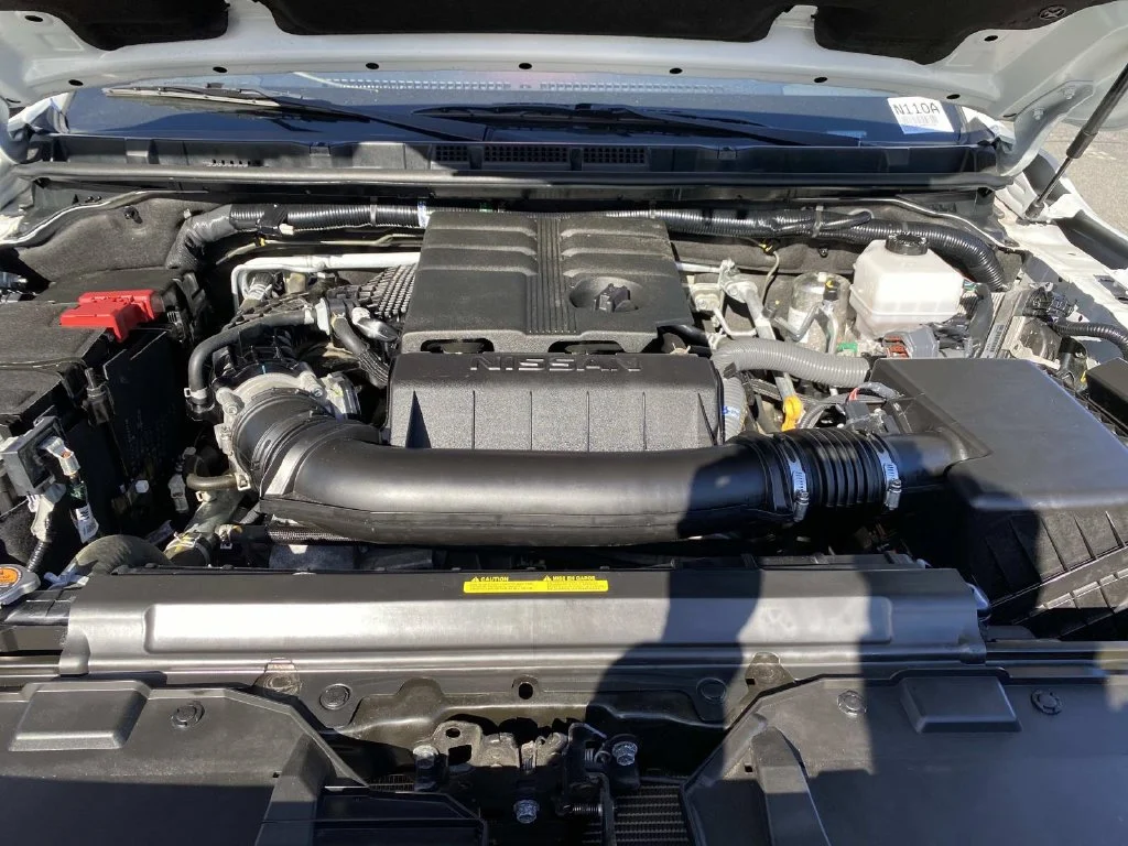 Used 2024 White Nissan PRO-4X image 34