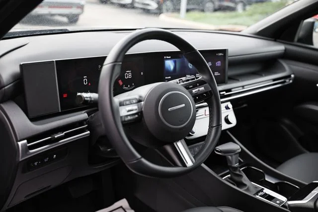 Used 2025 Phantom Black Hyundai XRT image 18