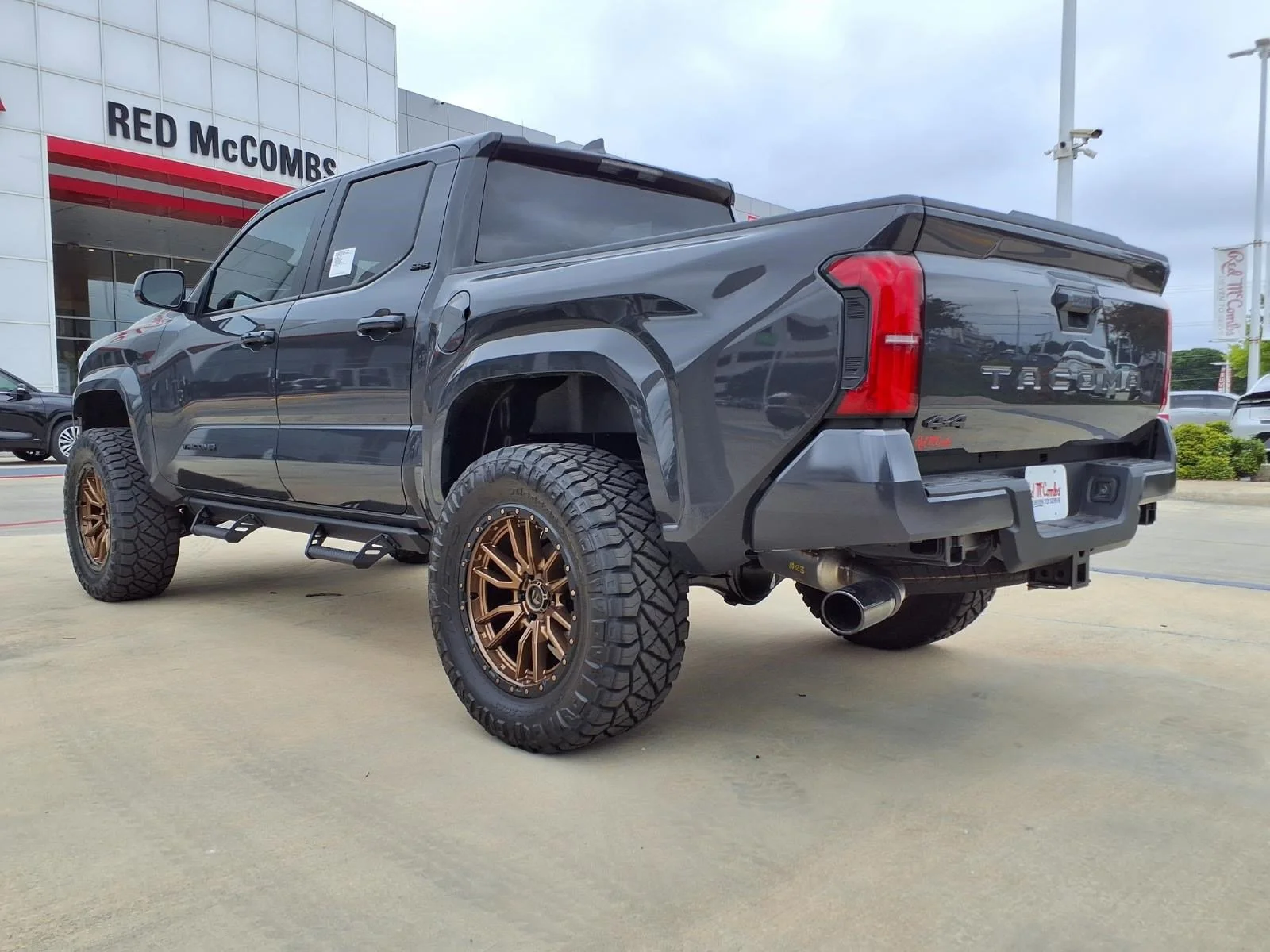2026 Toyota Tacoma SR5 - Photo 5