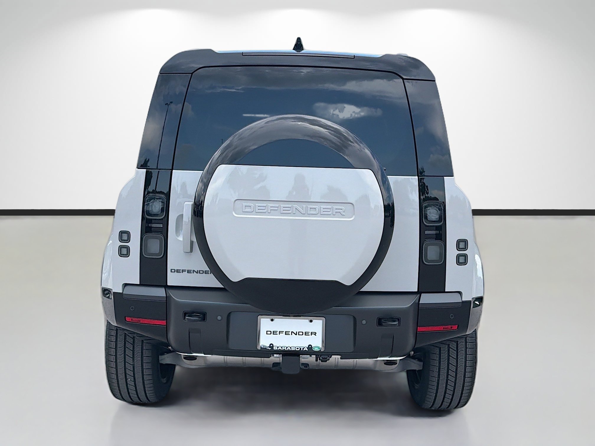 New 2026 Borasco Grey Land Rover X-Dynamic SE image 4