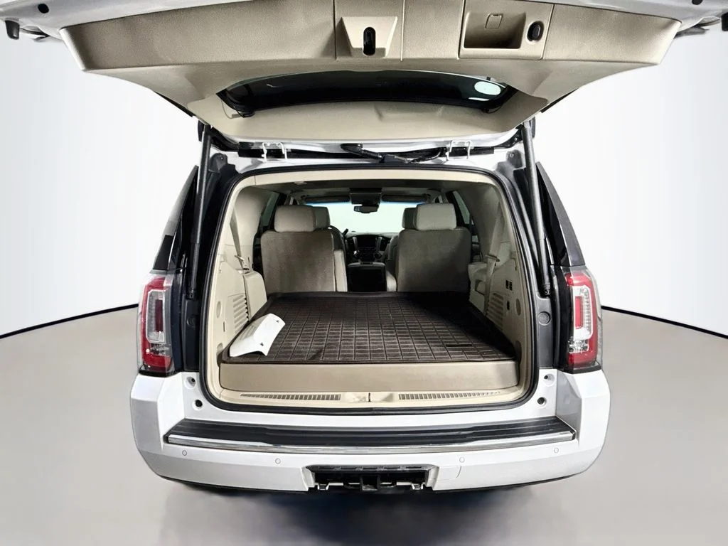 Used 2016 White Frost GMC Denali image 29
