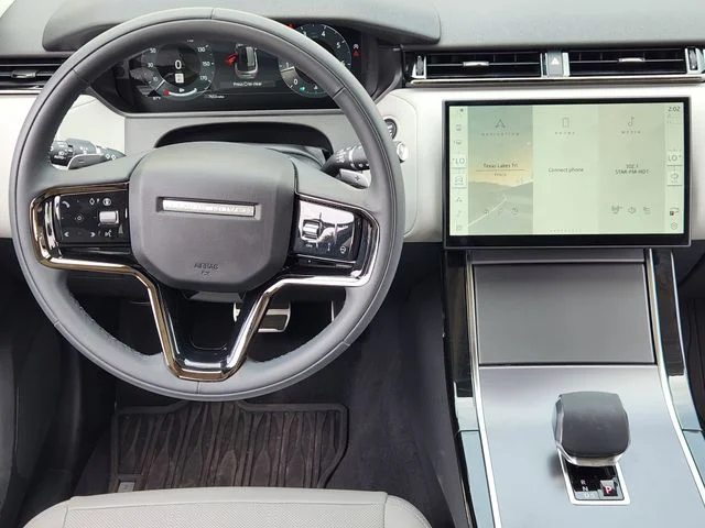 Used 2025 Black Land Rover Dynamic SE image 25