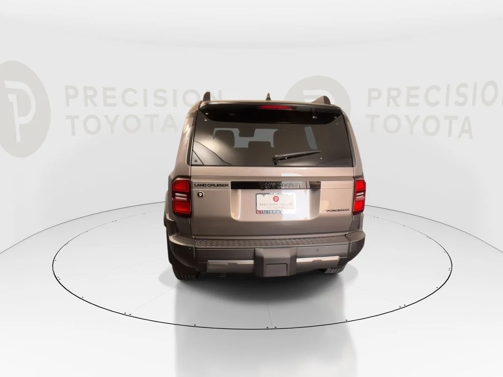 New 2027 Meteor Shower Toyota Land Cruiser image 16