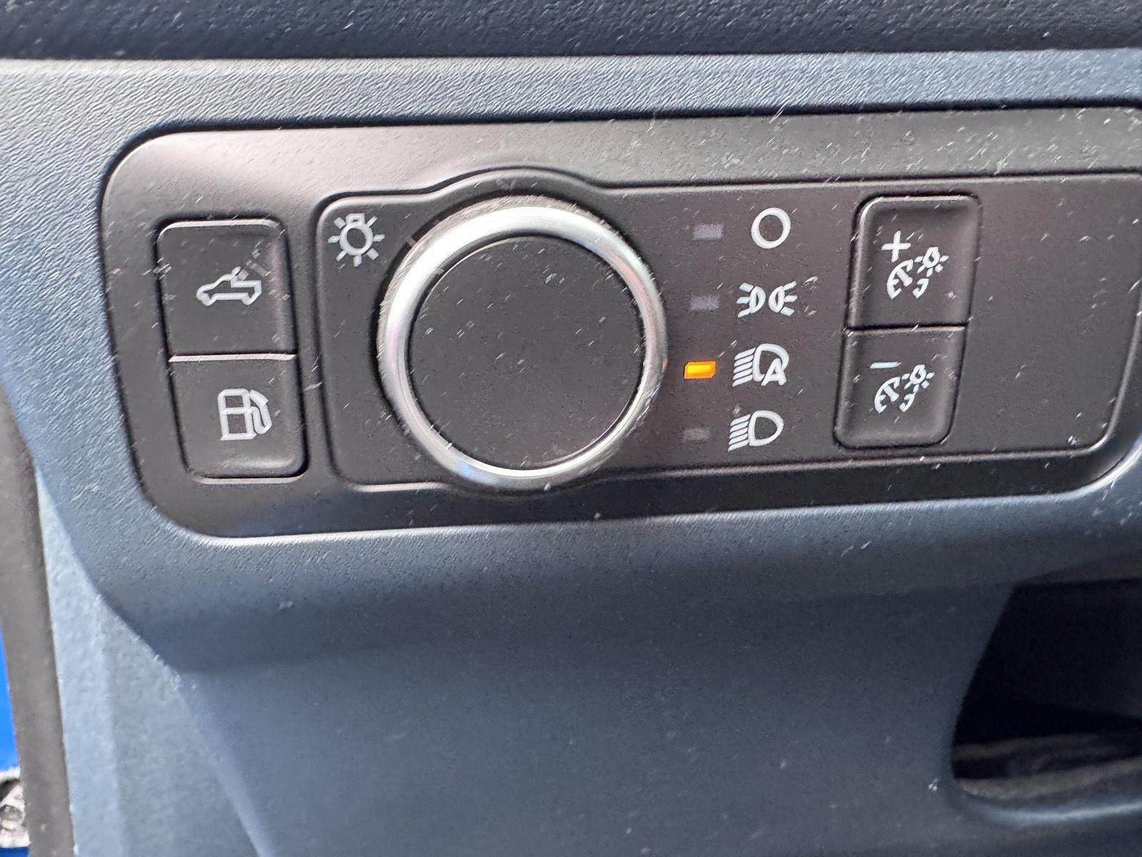Used 2022 Velocity Blue Ford XL image 10