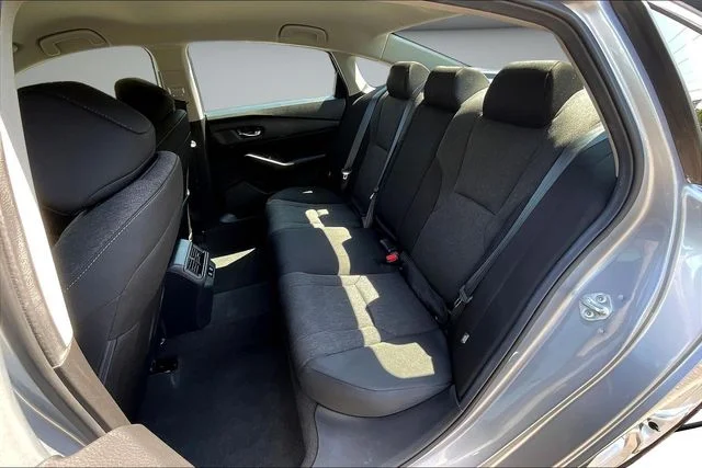 Used 2025 Silver Honda LX image 24