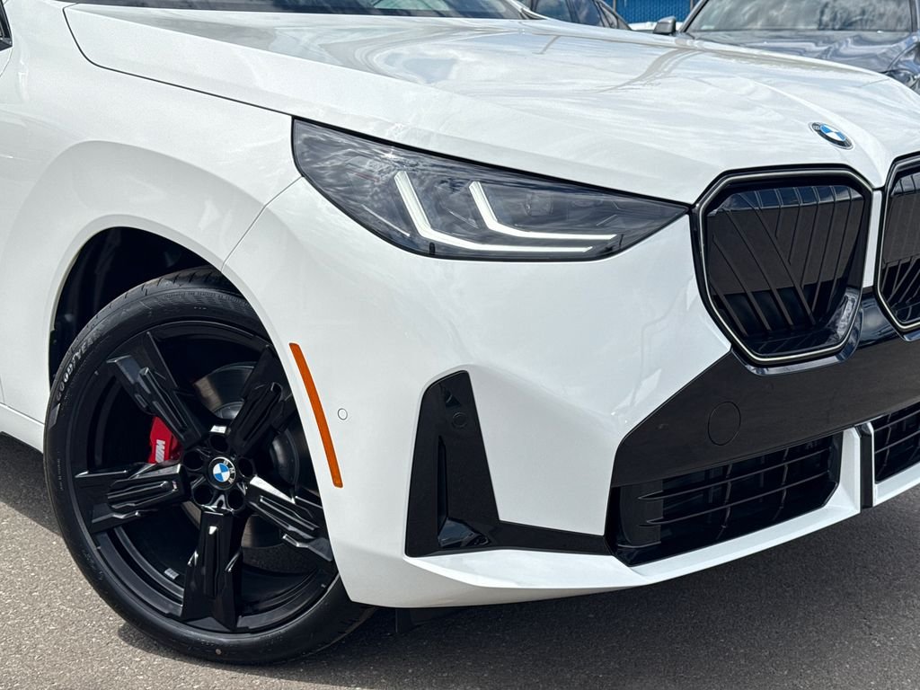 New 2026 Alpine White BMW 30 xDrive image 6