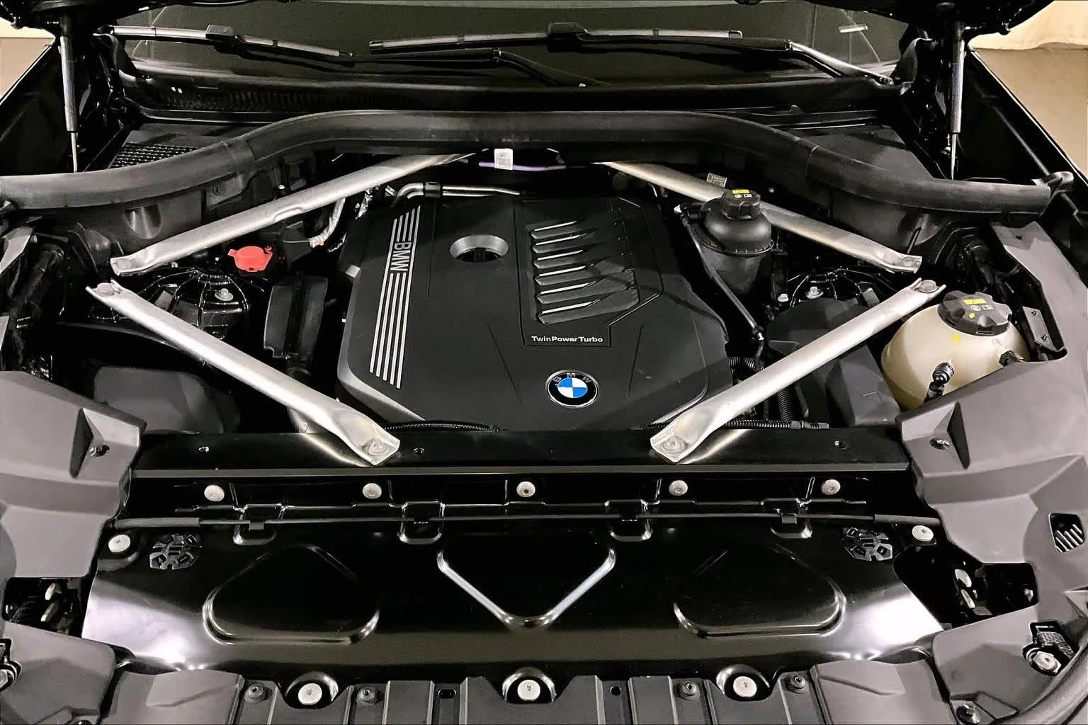 Used 2023 Dark Graphite Metallic BMW xDrive40i image 29